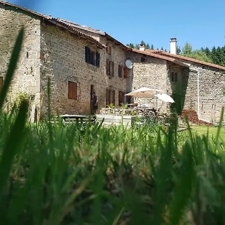 Aux Etoiles De Moranges Feriehus